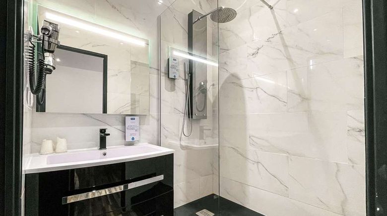 <b>Kyriad Marseille Blancarde-Timone Room</b>. Images powered by <a href="https://iceportal.shijigroup.com/" title="IcePortal" target="_blank">IcePortal</a>.