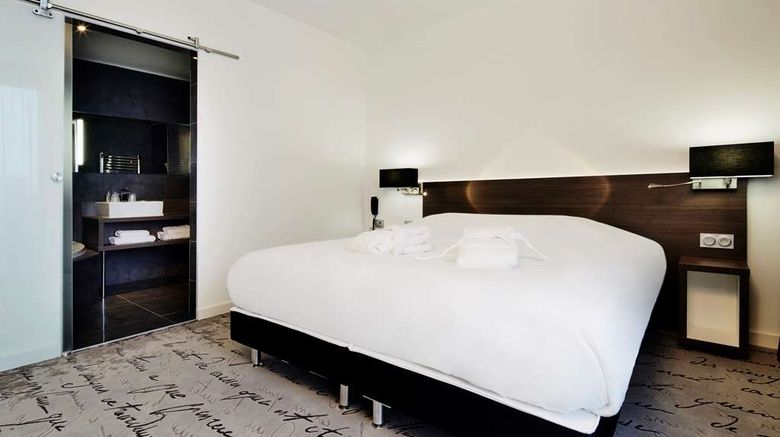 <b>Kyriad Troyes Centre Room</b>. Images powered by <a href="https://iceportal.shijigroup.com/" title="IcePortal" target="_blank">IcePortal</a>.