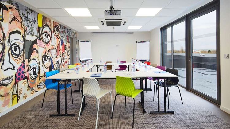 Kyriad Troyes Centre Meeting