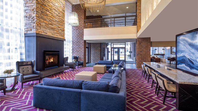 <b>DoubleTree by Hilton Hotel Billings Lobby</b>. Images powered by <a href="https://iceportal.shijigroup.com/" title="IcePortal" target="_blank">IcePortal</a>.