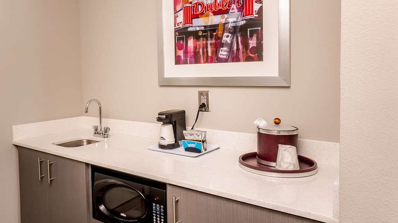 <b>Hampton Inn & Suites Dublin Other</b>. Images powered by <a href="https://iceportal.shijigroup.com/" title="IcePortal" target="_blank">IcePortal</a>.