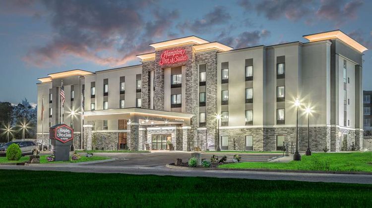 Hampton Inn & Suites Dublin Exterior