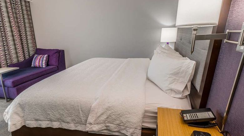 <b>Hampton Inn & Suites Dublin Room</b>. Images powered by <a href="https://iceportal.shijigroup.com/" title="IcePortal" target="_blank">IcePortal</a>.