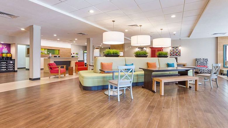 <b>Home2 Suites Oklahoma City Yukon Lobby</b>. Images powered by <a href="https://iceportal.shijigroup.com/" title="IcePortal" target="_blank">IcePortal</a>.