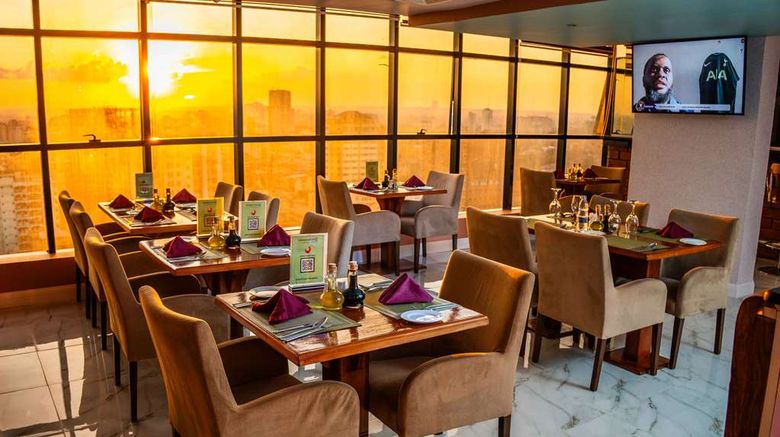 <b>Golden Tulip Dar City Center Restaurant</b>. Images powered by <a href="https://iceportal.shijigroup.com/" title="IcePortal" target="_blank">IcePortal</a>.