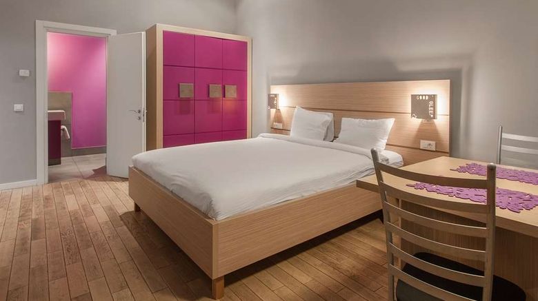 <b>UNO Design Hotel Room</b>. Images powered by <a href="https://iceportal.shijigroup.com/" title="IcePortal" target="_blank">IcePortal</a>.