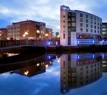 The Absolute Hotel Exterior