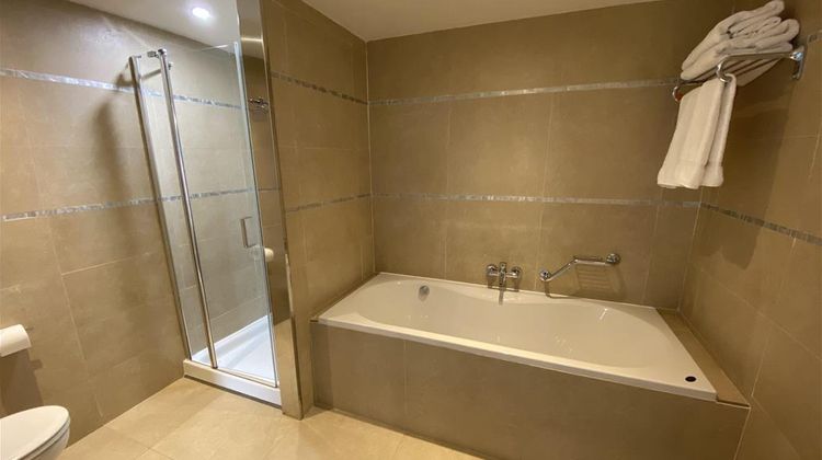 The Absolute Hotel Suite