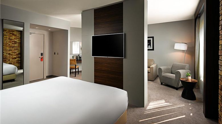 <b>The Absolute Hotel Room</b>. Images powered by <a href="https://iceportal.shijigroup.com/" title="IcePortal" target="_blank">IcePortal</a>.