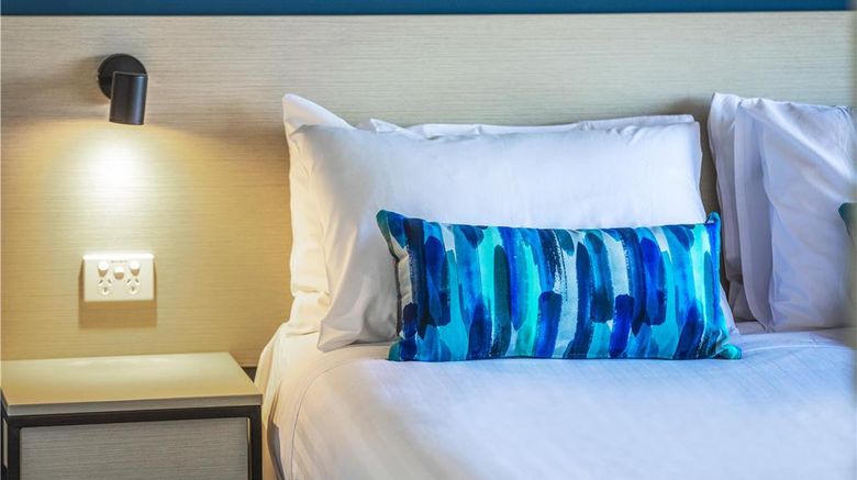 <b>Nightcap at Riverside Hotel Room</b>. Images powered by <a href="https://iceportal.shijigroup.com/" title="IcePortal" target="_blank">IcePortal</a>.