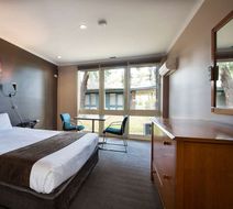 Burvale Hotel Room