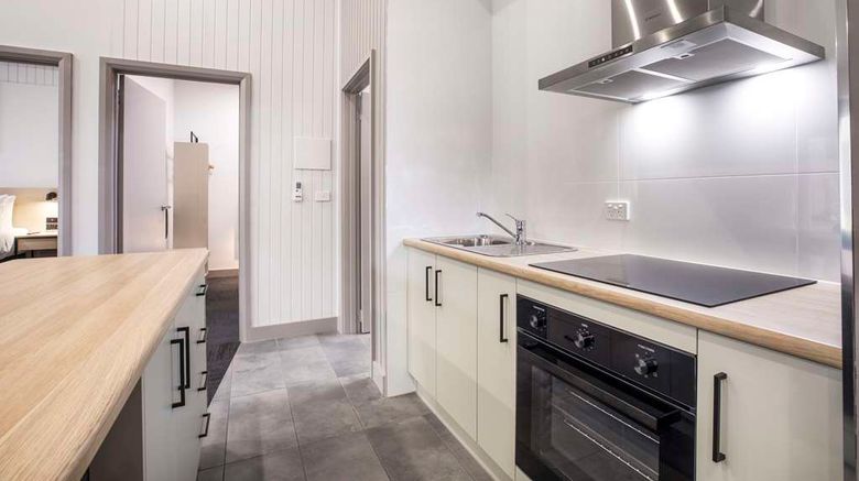<b>Ferntree Gully, a Nightcap Hotel Room</b>. Images powered by <a href="https://iceportal.shijigroup.com/" title="IcePortal" target="_blank">IcePortal</a>.