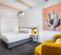 Sandbelt Club Hotel Room
