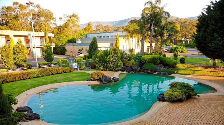 <b>York on Lilydale Resort Pool</b>. Images powered by <a href="https://iceportal.shijigroup.com/" title="IcePortal" target="_blank">IcePortal</a>.