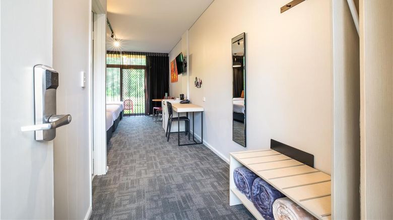 <b>York on Lilydale Resort Room</b>. Images powered by <a href="https://iceportal.shijigroup.com/" title="IcePortal" target="_blank">IcePortal</a>.