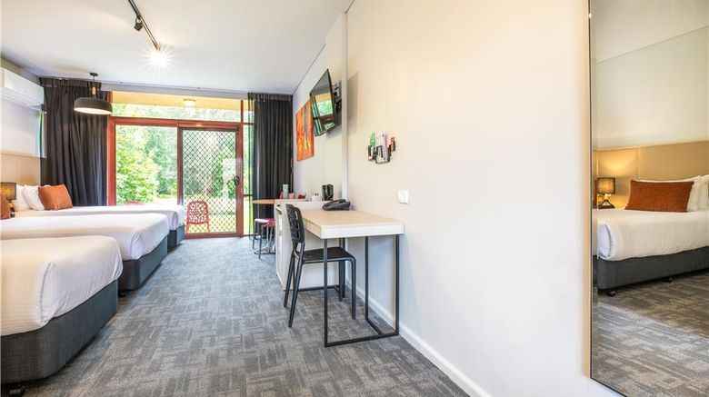 <b>York on Lilydale Resort Room</b>. Images powered by <a href="https://iceportal.shijigroup.com/" title="IcePortal" target="_blank">IcePortal</a>.