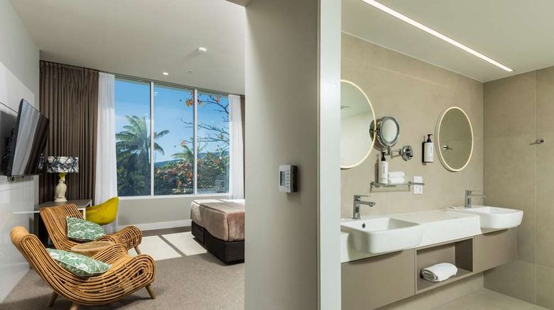 <b>Pacific Hotel Cairns Room</b>. Images powered by <a href="https://iceportal.shijigroup.com/" title="IcePortal" target="_blank">IcePortal</a>.