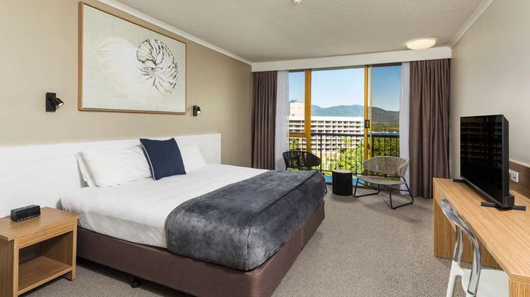 Pacific Hotel Cairns Room