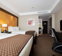 Krystal Urban Aeeropuerto Room