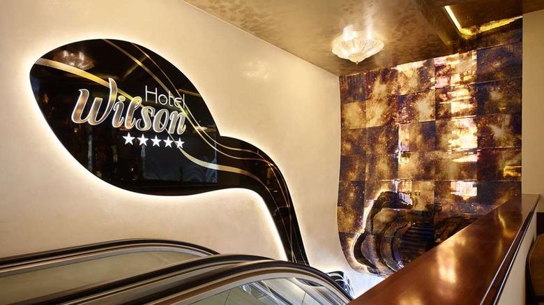 <b>Occidental Praha Wilson Lobby</b>. Images powered by <a href="https://iceportal.shijigroup.com/" title="IcePortal" target="_blank">IcePortal</a>.