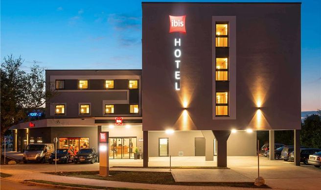 Ibis Muenchen Airport Sued Exterior