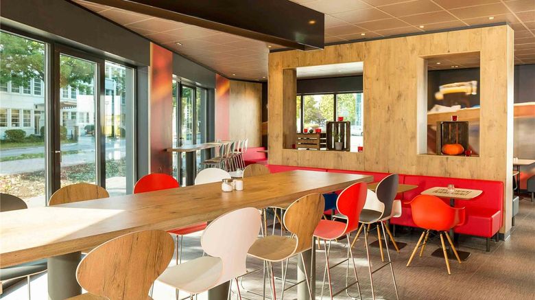 <b>Ibis Muenchen Airport Sued Restaurant</b>. Images powered by <a href="https://iceportal.shijigroup.com/" title="IcePortal" target="_blank">IcePortal</a>.