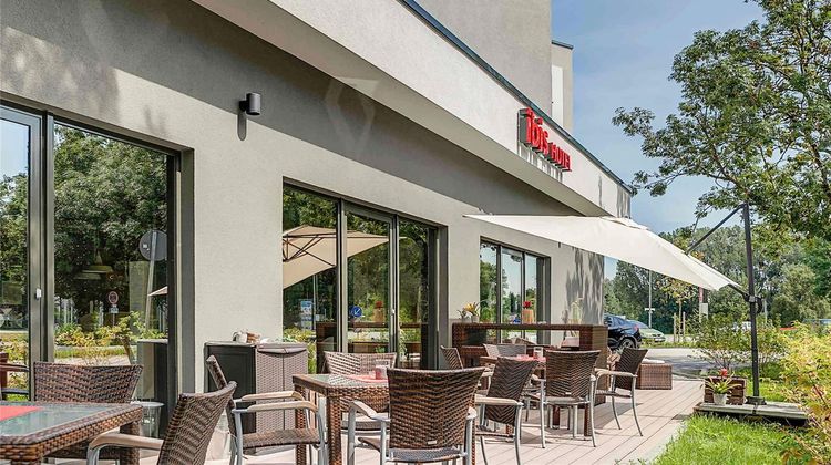 Ibis Muenchen Airport Sued Exterior
