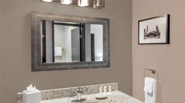 Baymont Inn & Suites Glenview Room