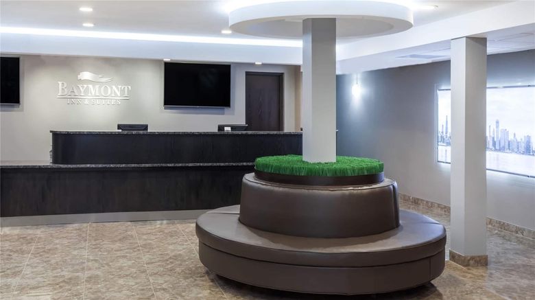 <b>Baymont Inn & Suites Glenview Lobby</b>. Images powered by <a href="https://iceportal.shijigroup.com/" title="IcePortal" target="_blank">IcePortal</a>.