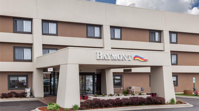 <b>Baymont Inn & Suites Glenview Exterior</b>. Images powered by <a href="https://iceportal.shijigroup.com/" title="IcePortal" target="_blank">IcePortal</a>.