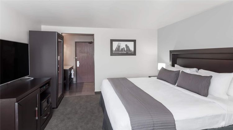 Baymont Inn & Suites Glenview Room