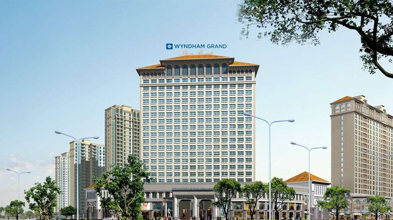 <b>Wyndham Grand Plaza Royale Mingfa Exterior</b>. Images powered by <a href="https://iceportal.shijigroup.com/" title="IcePortal" target="_blank">IcePortal</a>.