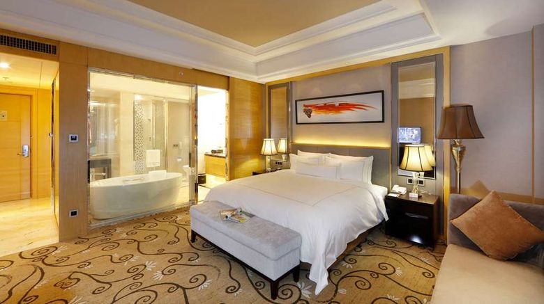 <b>Wyndham Grand Plaza Royale Mingfa Suite</b>. Images powered by <a href="https://iceportal.shijigroup.com/" title="IcePortal" target="_blank">IcePortal</a>.