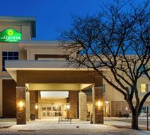 La Quinta Inn & Suites York Exterior