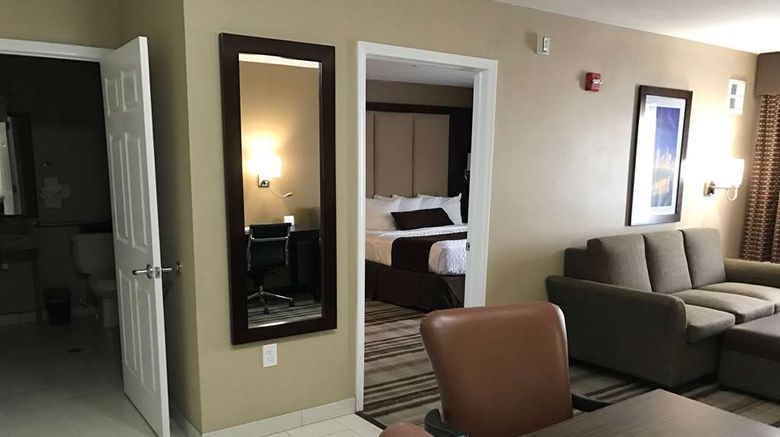 <b>Best Western Plus Crawfordsville Hotel Suite</b>. Images powered by <a href="https://iceportal.shijigroup.com/" title="IcePortal" target="_blank">IcePortal</a>.
