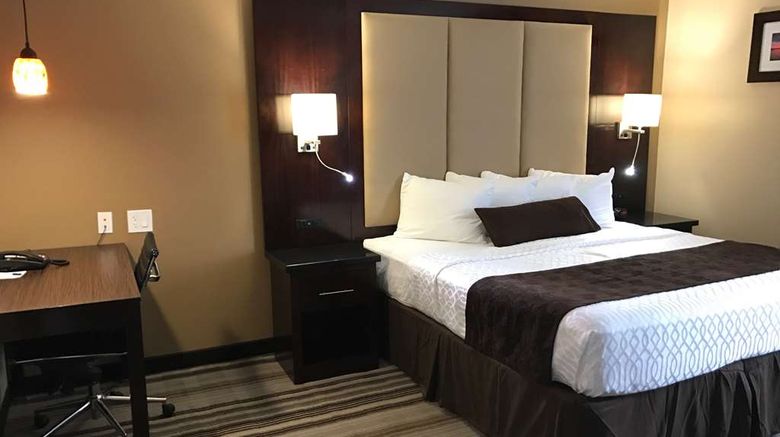 <b>Best Western Plus Crawfordsville Hotel Suite</b>. Images powered by <a href="https://iceportal.shijigroup.com/" title="IcePortal" target="_blank">IcePortal</a>.