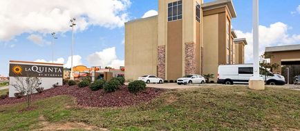 La Quinta Inn & Suites West Monroe Exterior