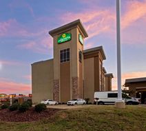 La Quinta Inn & Suites West Monroe Exterior