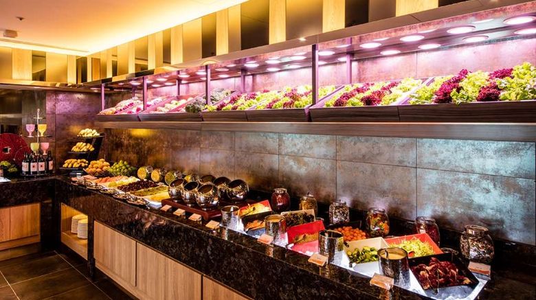 <b>Fullon Hotel Taoyuan Airport MRT A8 Restaurant</b>. Images powered by <a href="https://iceportal.shijigroup.com/" title="IcePortal" target="_blank">IcePortal</a>.