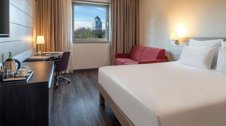 <b>Novotel Hotel Brescia 2 Room</b>. Images powered by <a href="https://iceportal.shijigroup.com/" title="IcePortal" target="_blank">IcePortal</a>.