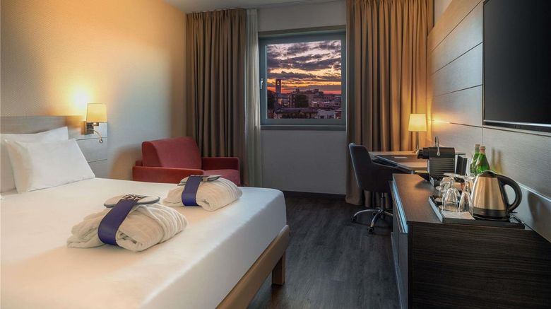 <b>Novotel Hotel Brescia 2 Room</b>. Images powered by <a href="https://iceportal.shijigroup.com/" title="IcePortal" target="_blank">IcePortal</a>.