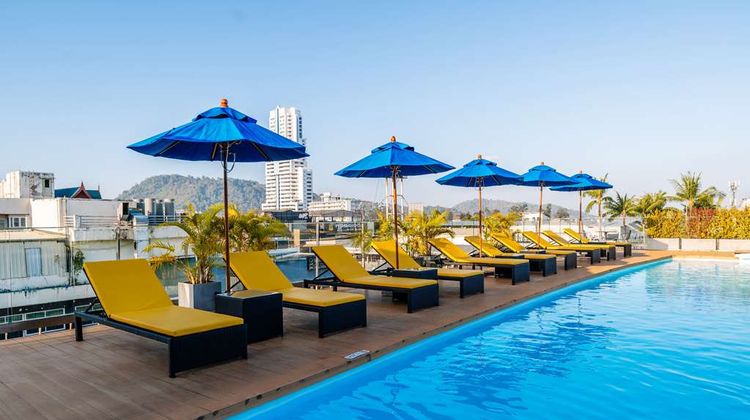 Days Inn Patong Beach Pool