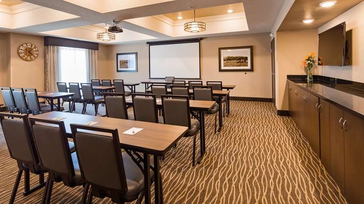 Best Western Plus Overland Inn Room