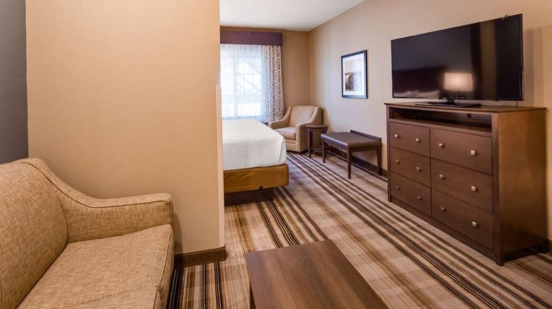 <b>Best Western Plus Overland Inn Room</b>. Images powered by <a href="https://iceportal.shijigroup.com/" title="IcePortal" target="_blank">IcePortal</a>.