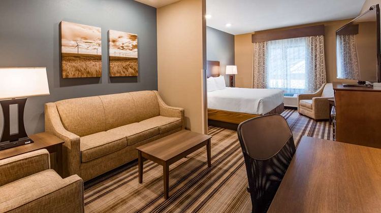Best Western Plus Overland Inn Room