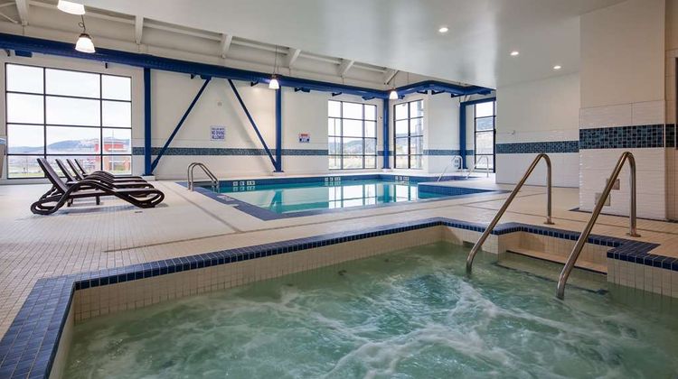 Best Western Plus Merritt Hotel Pool