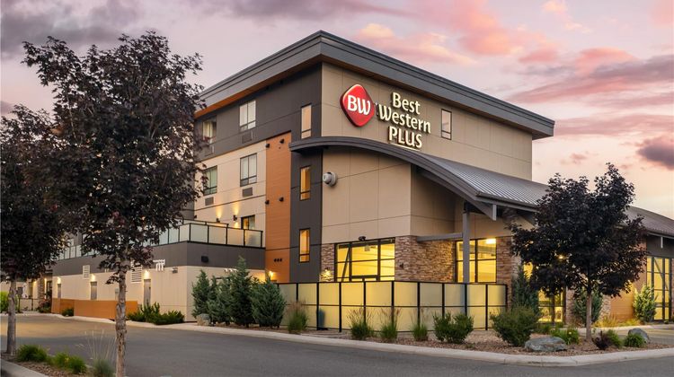 Best Western Plus Merritt Hotel Exterior