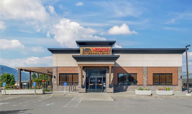 Best Western Plus Merritt Hotel Exterior