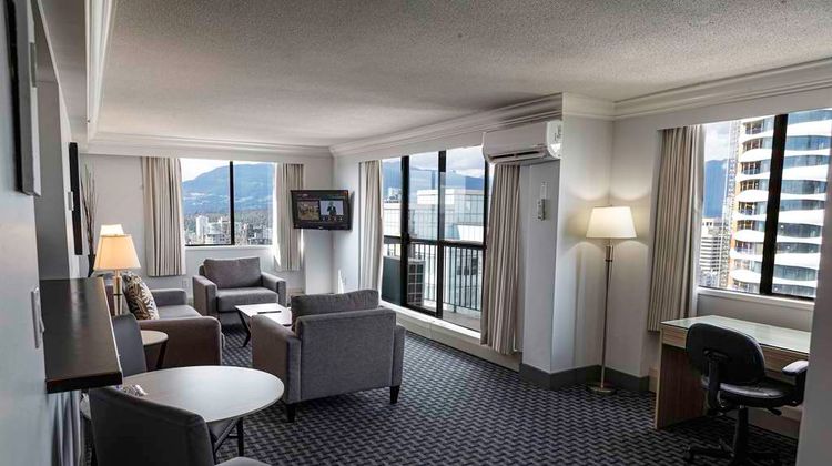 Century Plaza Hotel & Spa Suite