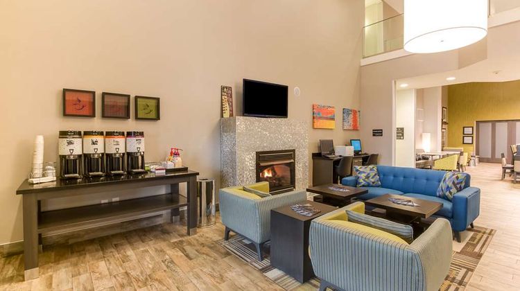 Hampton Inn White House Lobby